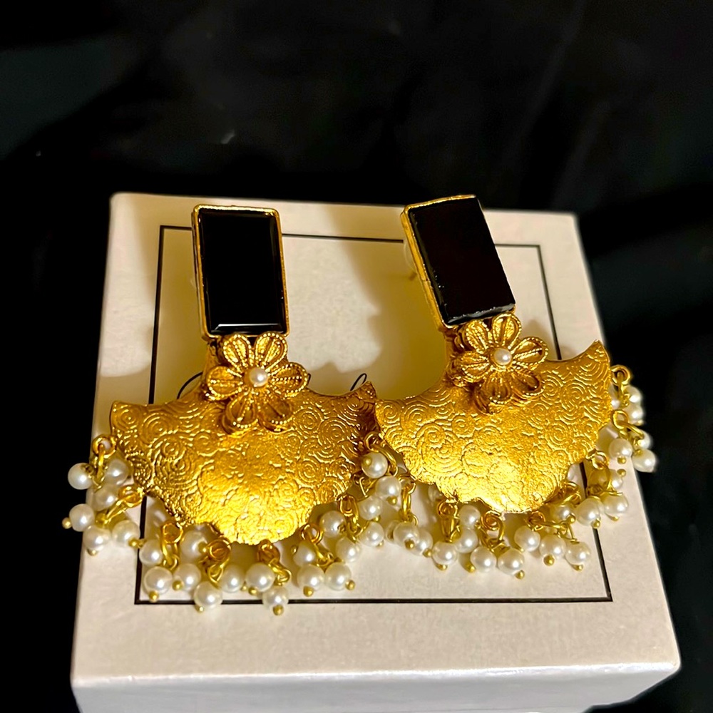 Beautiful elegant Earrings